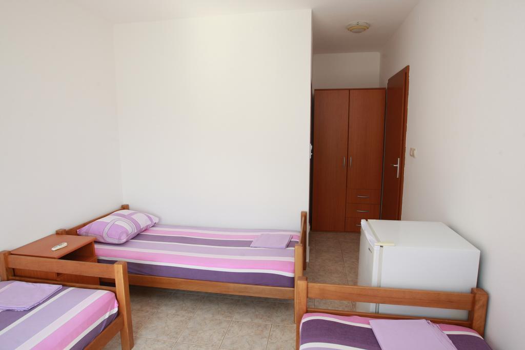 Guest House Ugljevarevic Budva Room photo